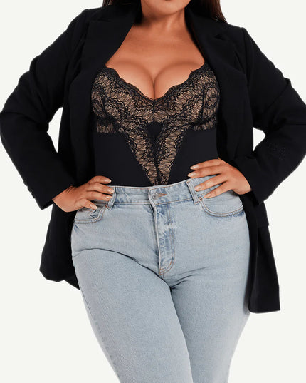 Novelia™ Elegant Sculpt – krajkové body s tanga strihom