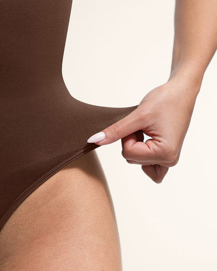Novelia™ Sculpt – tvarujúce body so zipsom a tanga strihom