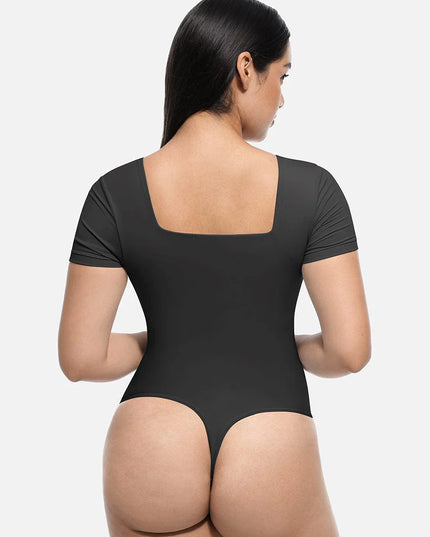 Novelia™ Sculpt – tvarujúce body so štvorcovým výstrihom a tanga strihom